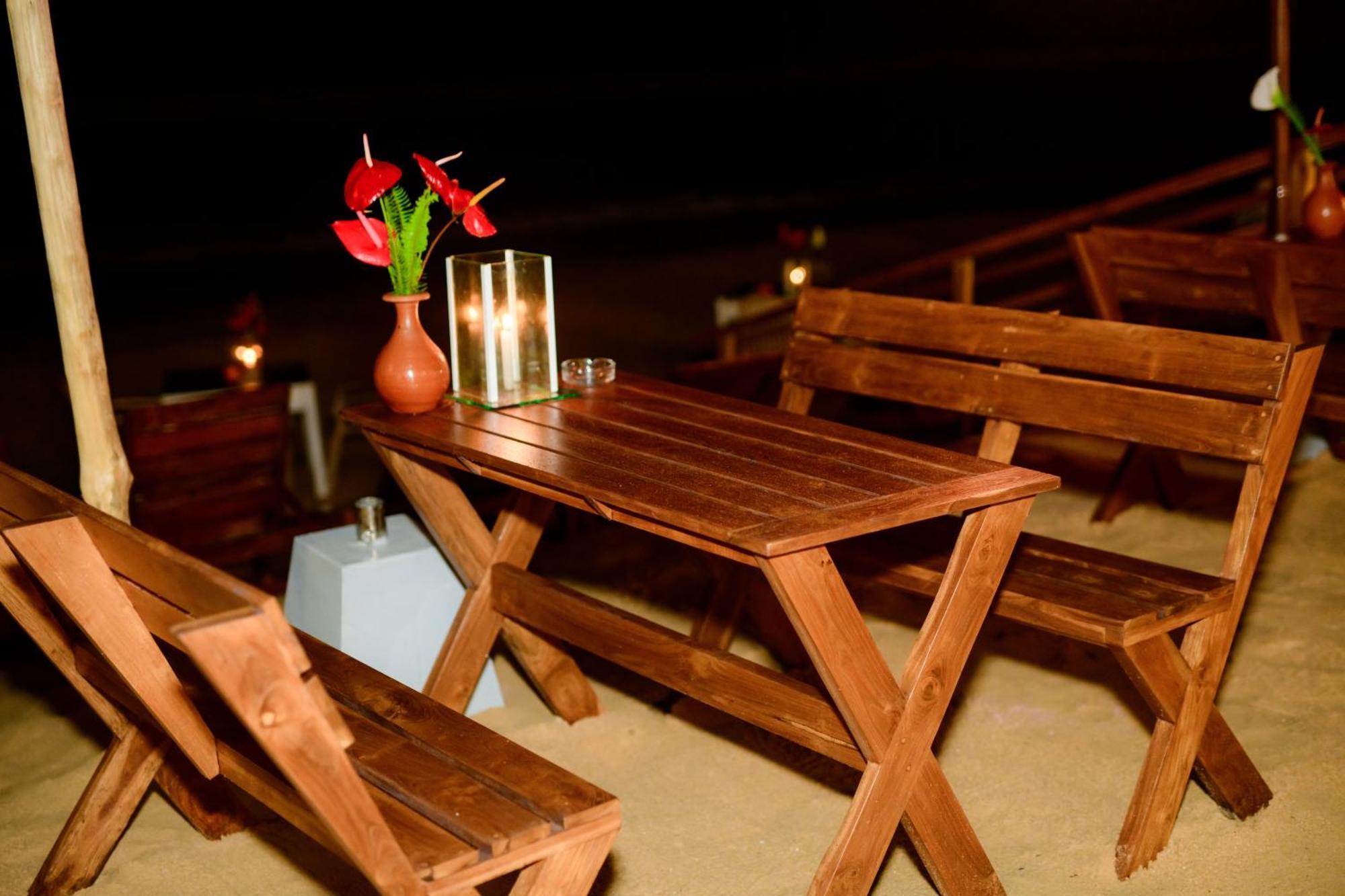 Royal Beach Hotel&Restaurant Hikkaduwa Exterior foto