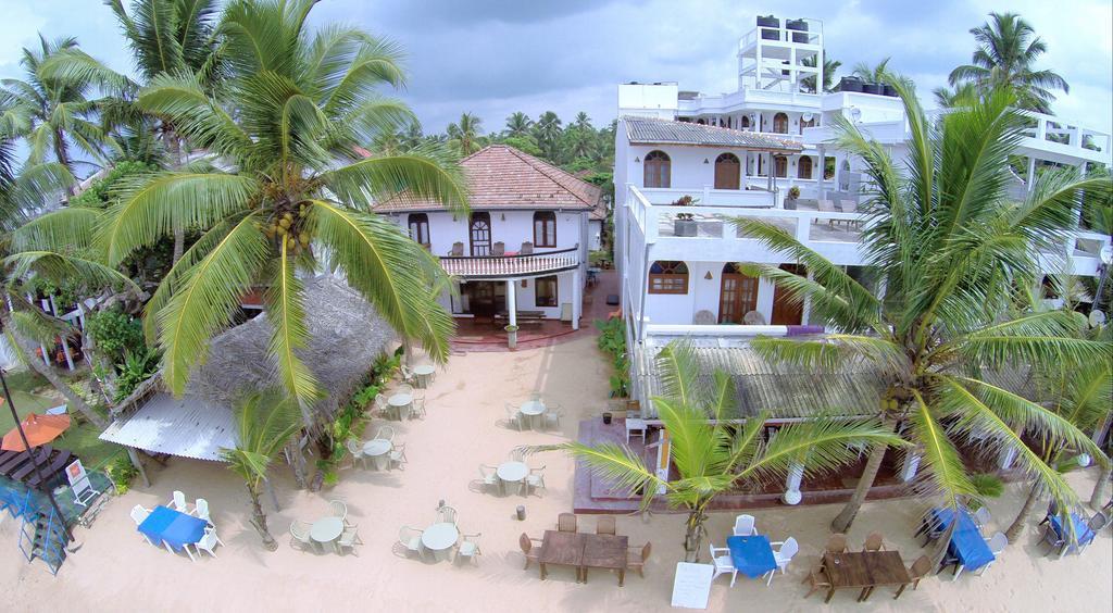 Royal Beach Hotel&Restaurant Hikkaduwa Exterior foto