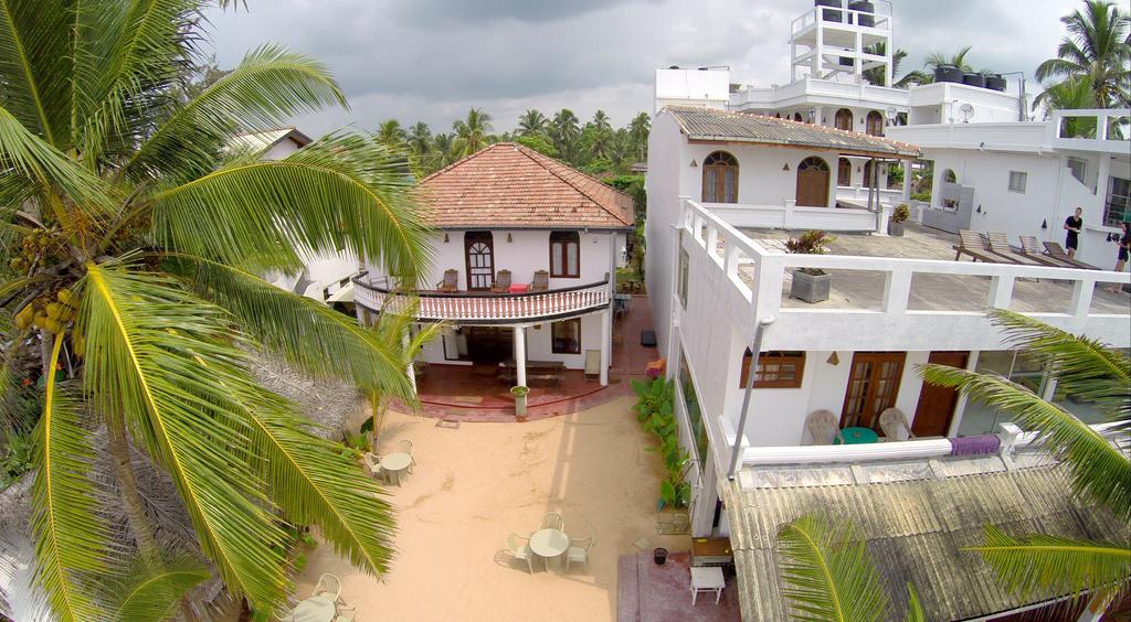 Royal Beach Hotel&Restaurant Hikkaduwa Exterior foto